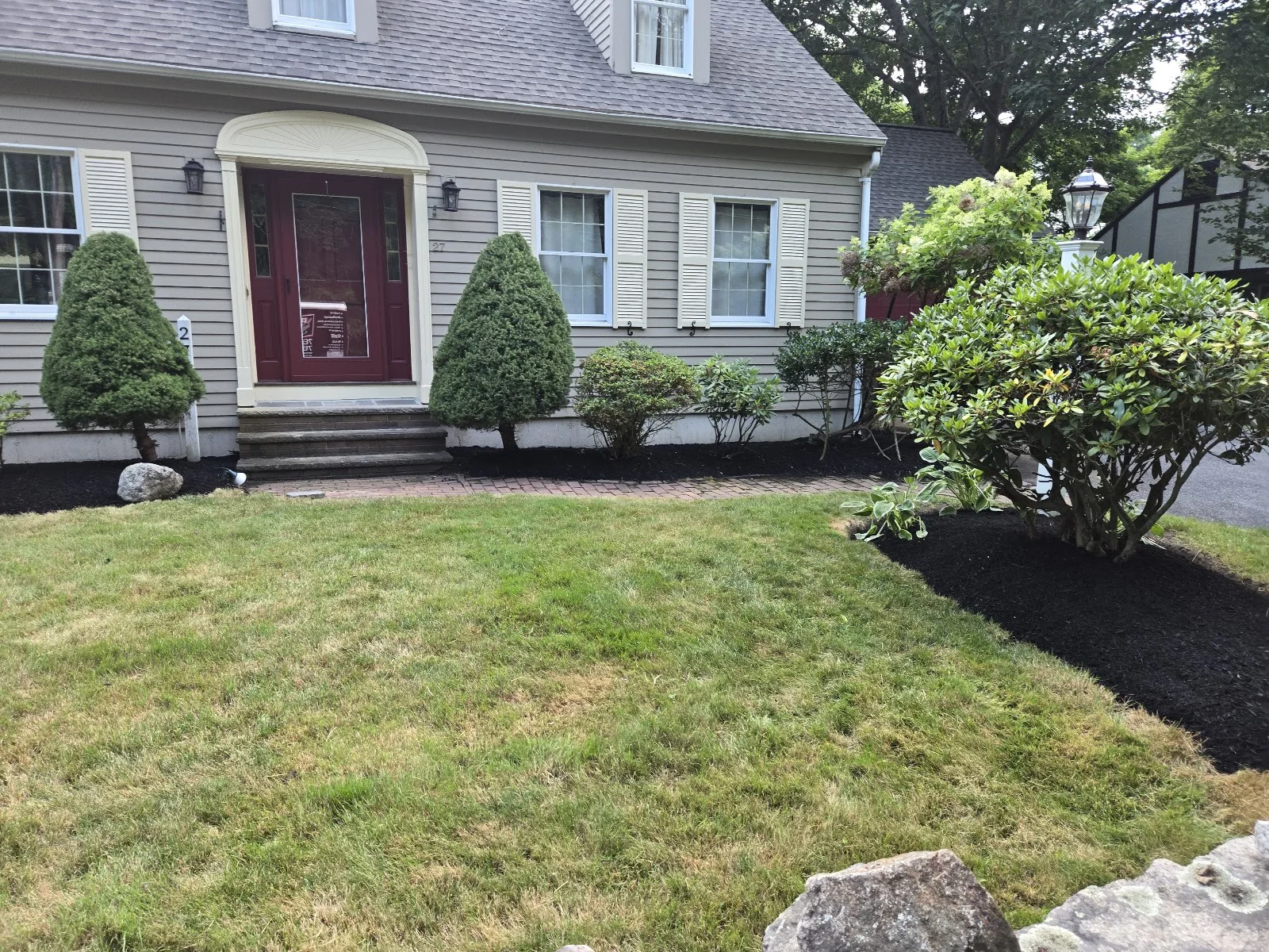 Fresh mulch beds and landscape cleanup by W and G